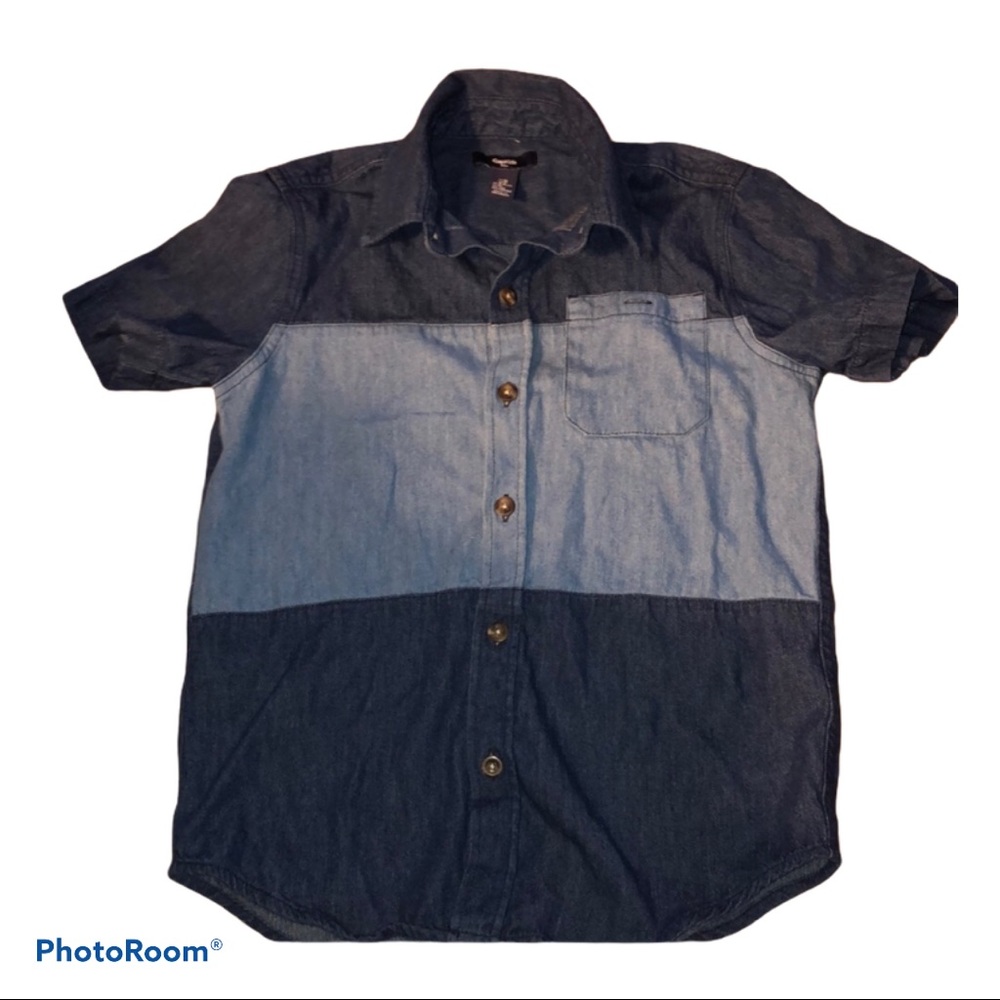 3/$18 Gap kids boys blue button down size medium